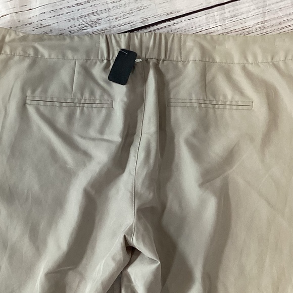 862. Guess Beige Cuffed & Tappered Slack EUC Size 32 - Picture 3 of 7